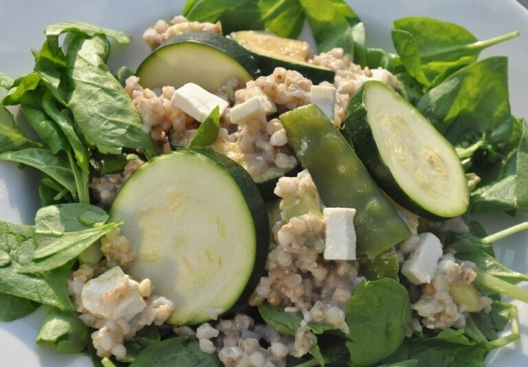 Buchweizensalat mit grünem Gemüse