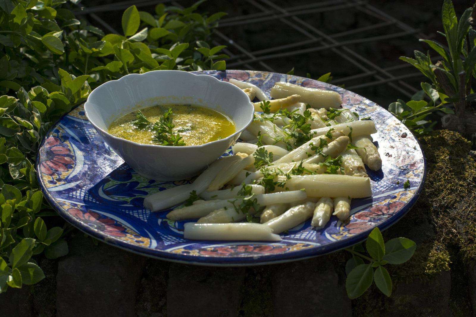 Asperges met sauce Gribiche